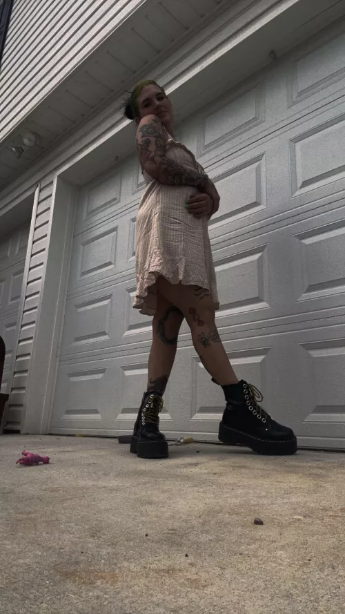 Now I just need somebody to kiss them 