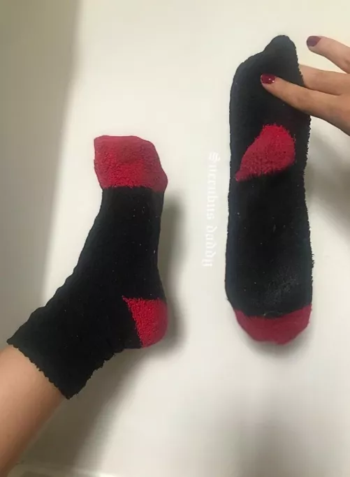 🖤selling🖤 my sweaty and moist fuzzies 