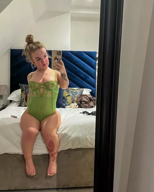 Small girl but could offer you a big love