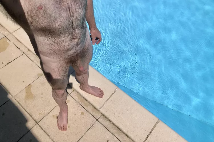 What a wonderful day for a dip, who’s joining me?