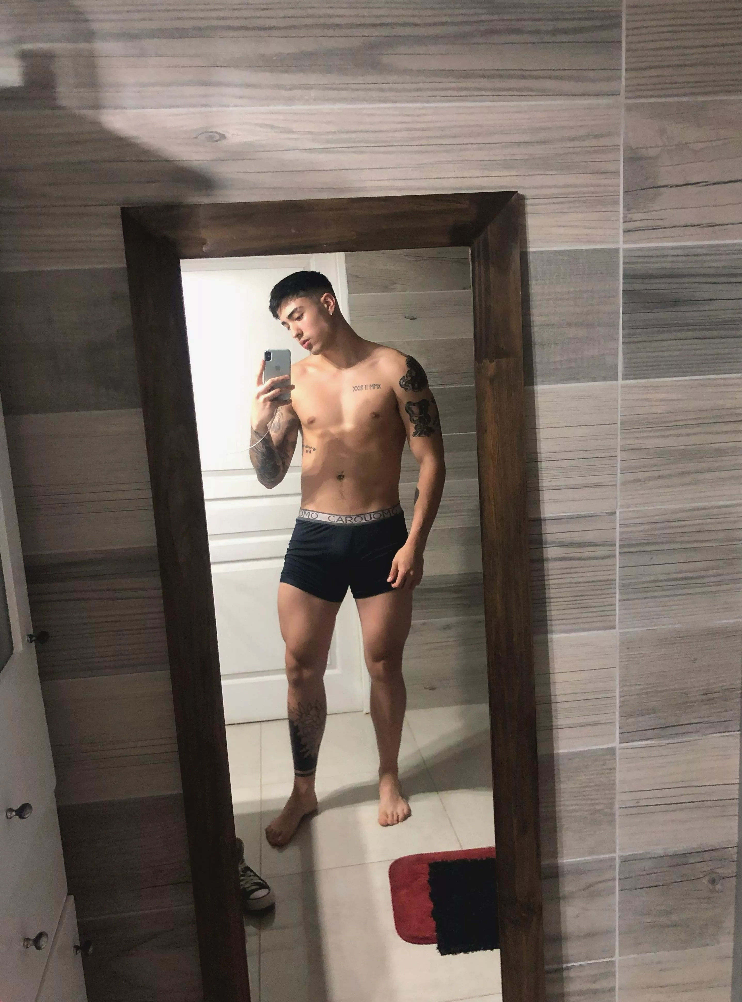 Who wants to see me naked and naughty? 