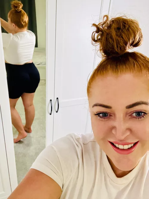 Would you eat my booty even though i'm redhead, Yes or No?