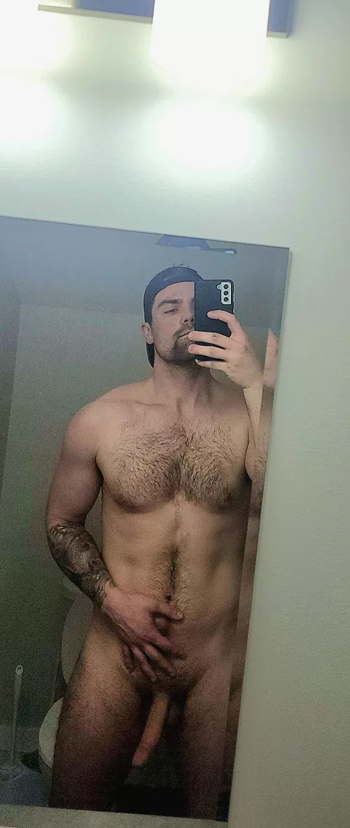 (32) and love to show off