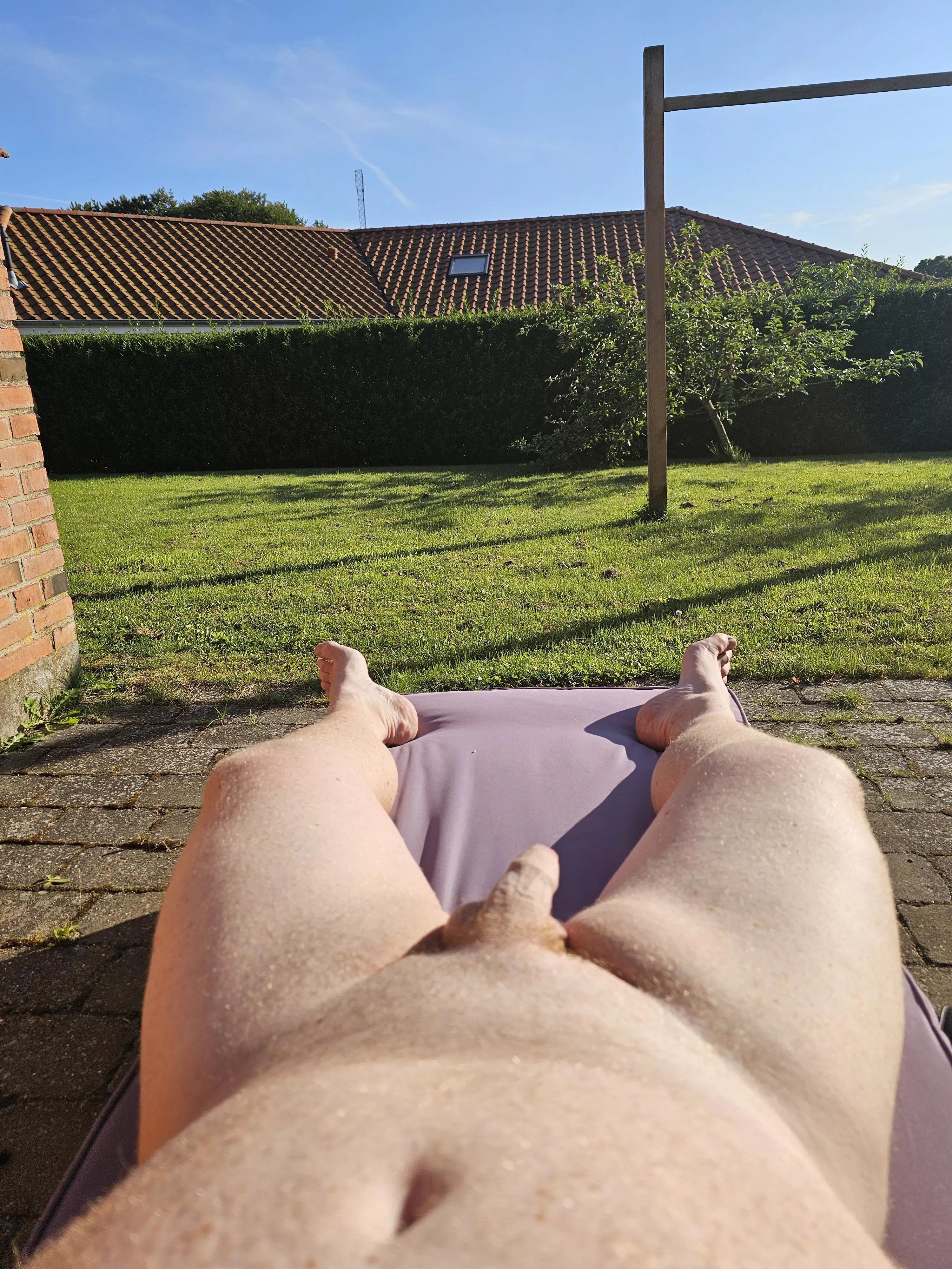 Can Someone please get me hard! 