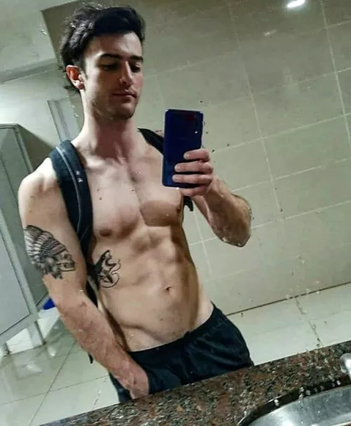 Comment if I can send you nudes