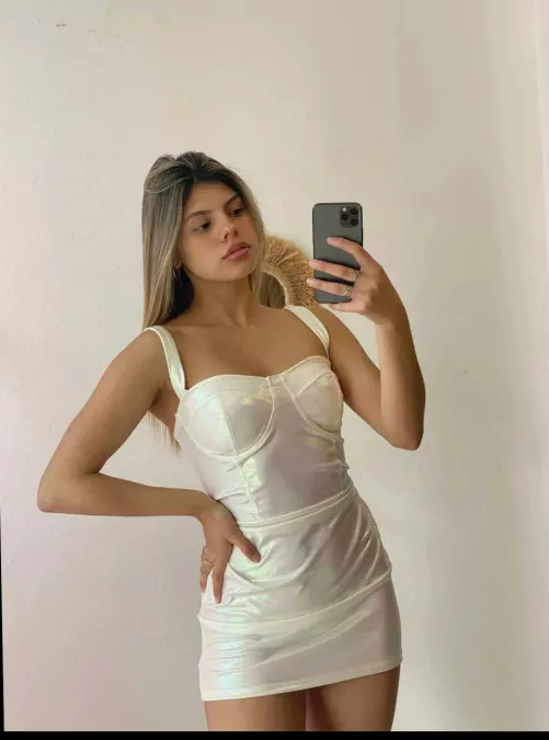 Do guys find me cute? Feels like I'm not sexy enough?