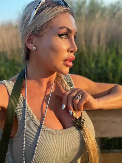 I opened my mouth because this sunset is incredibly beautiful. 