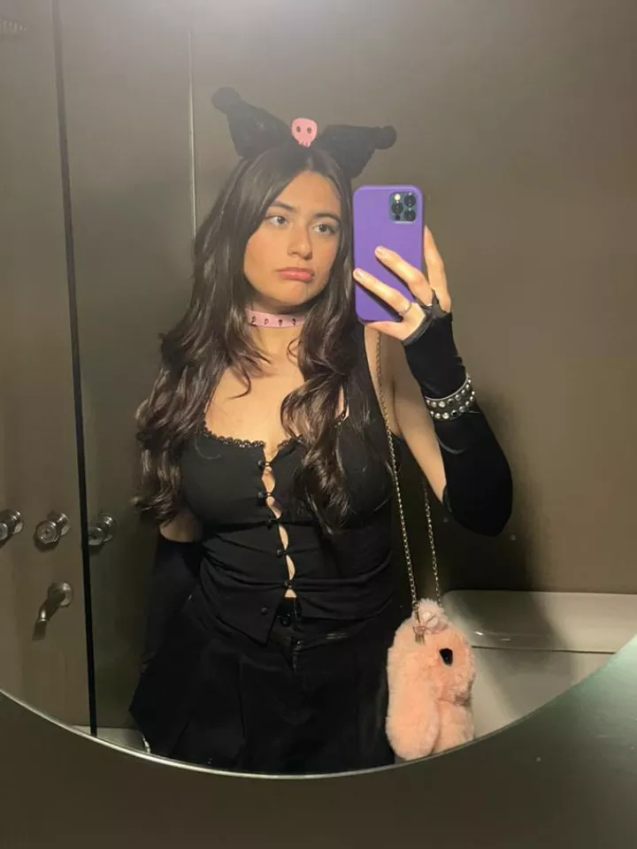 kuromi needs some cock 🥺🥺