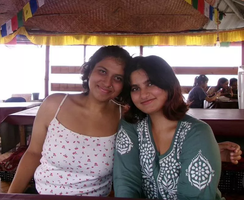 Left or right ? What you gonna do ? 