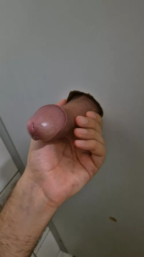 Sucked off 4 dudes at the gloryhole at the university