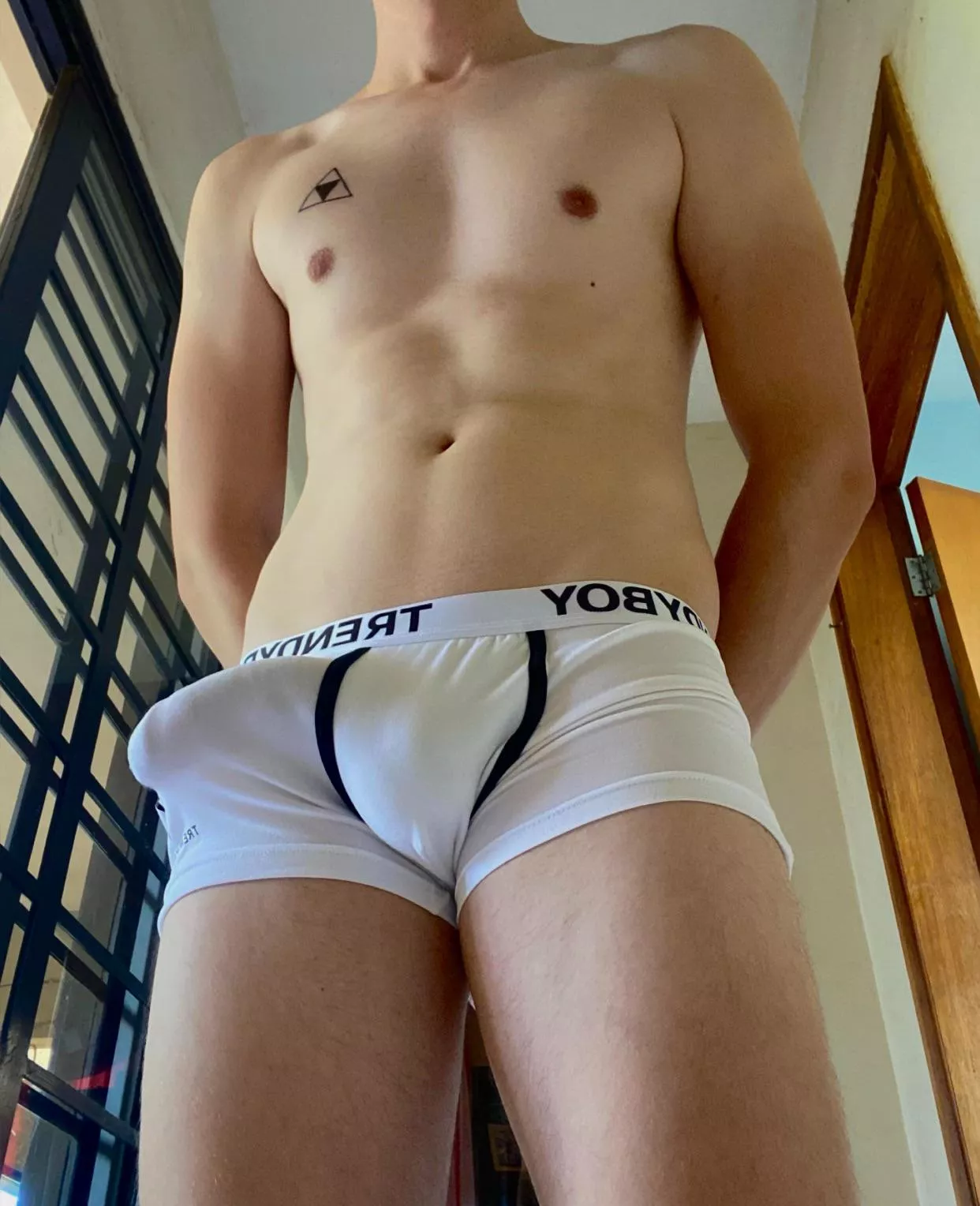 would you bottom for a 20y twunk boy?