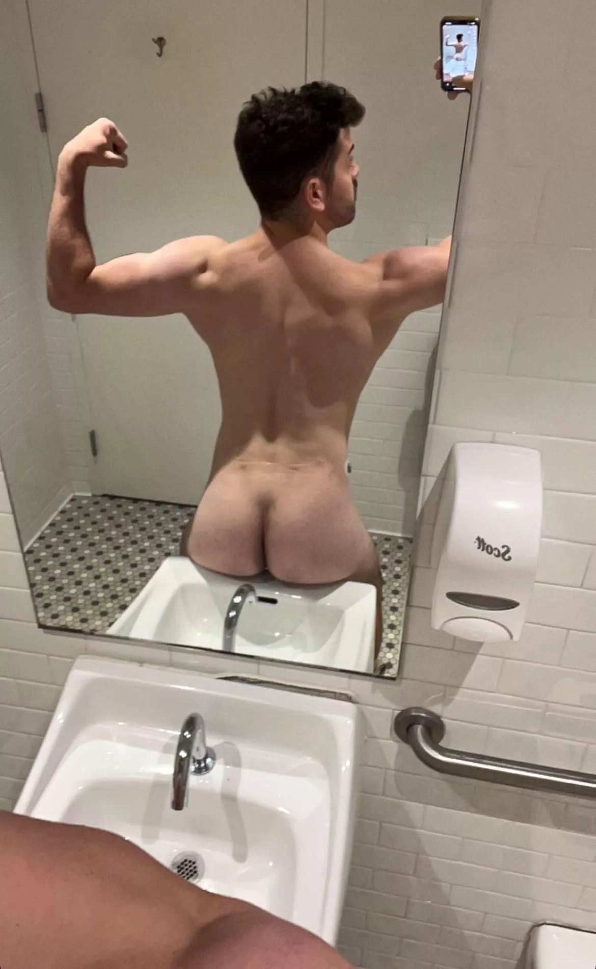 back in my grad school bathroom 