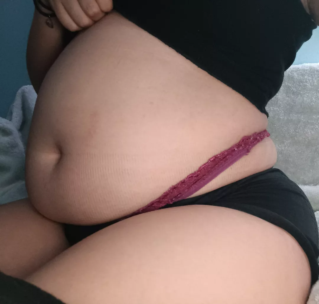 I will tear all my underwear to make my butt and belly grow so much 😊