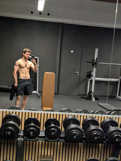 I wish everyone a nice weekend 😊 [M]