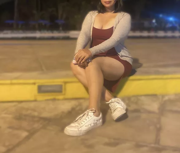 It’s always nice to go for a walk at nights (F) 