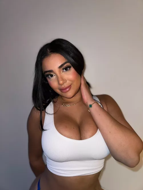 Just showing u whats underneath 😜 ;)