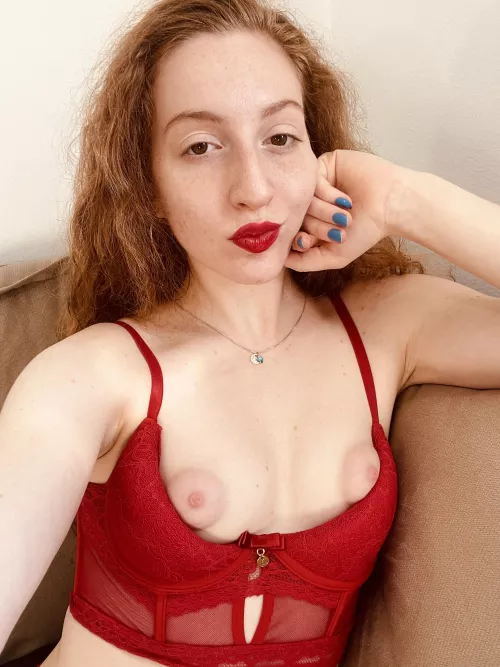 lovin' my weird b cups