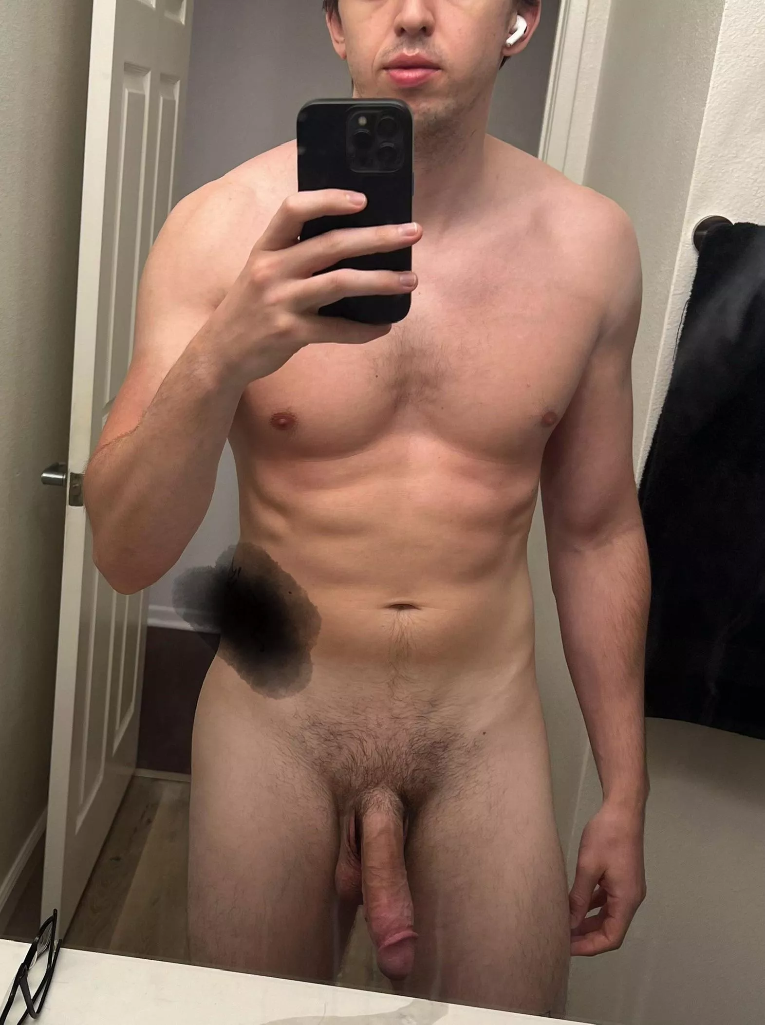 (M) 6ft 165lbs 30
