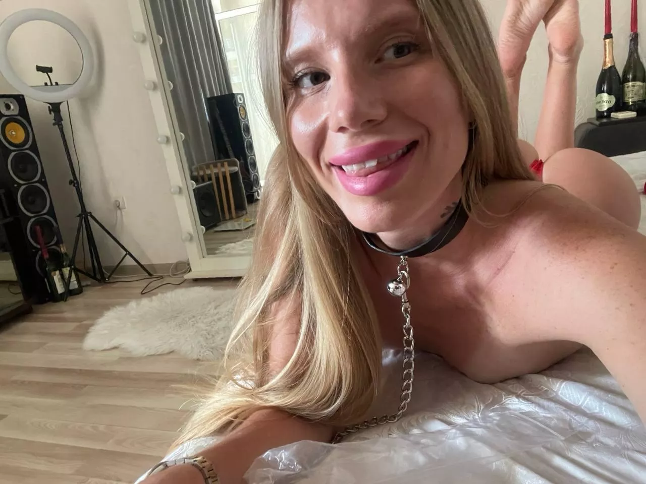 You need to hold me tightly to have all the power over me