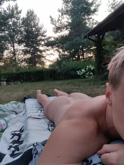 Enjoying hot Saturday 