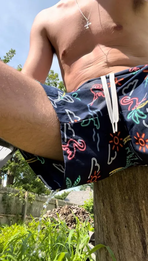 I couldn’t piss in the pool 🤷🏼‍♂️