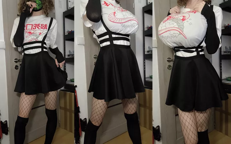 properly busty is way better than flat , am i right ? 😚