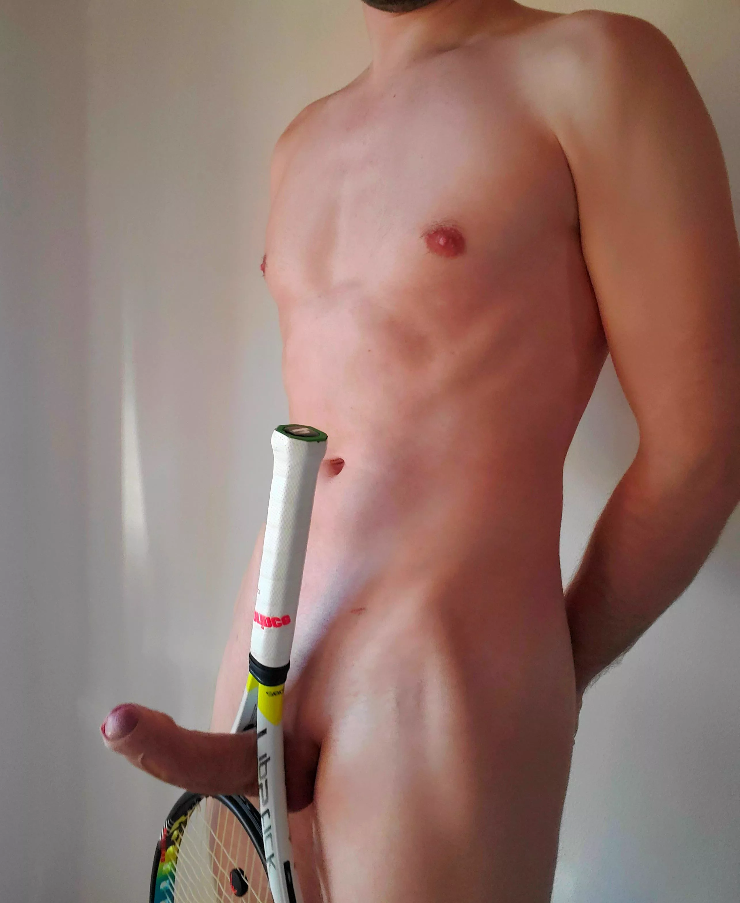 Tennis Fans here? 🤭