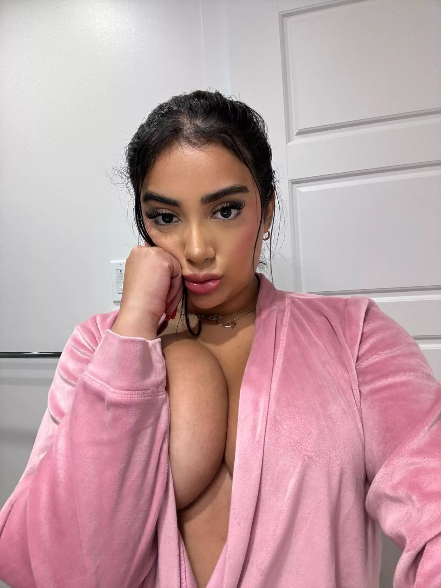 This sexy wife is legal :3