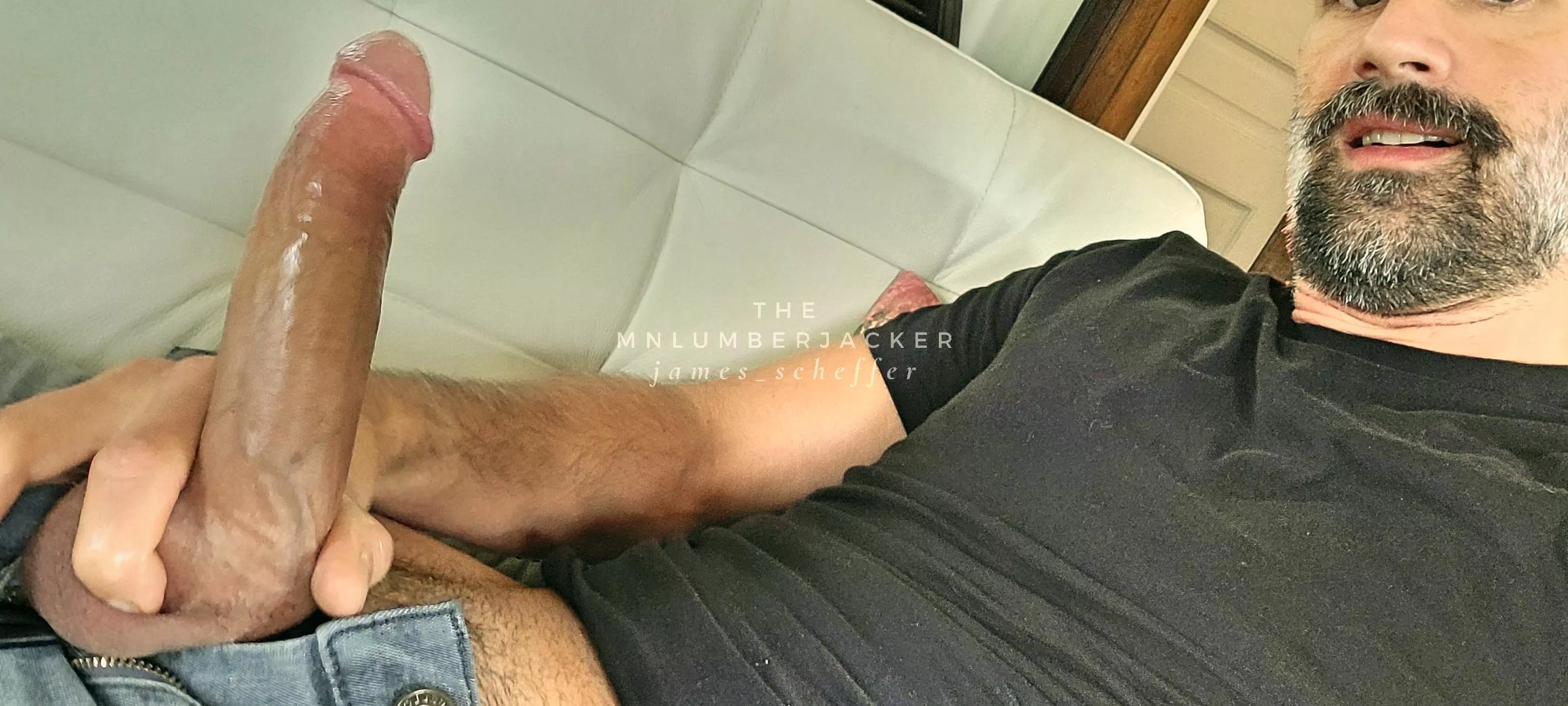 Walk in on Dad like this, what's your move? [40]