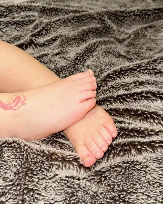 Which dwarf feet are u starting left or right