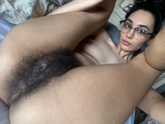 do you like hairy girls with glasses like me? [h]