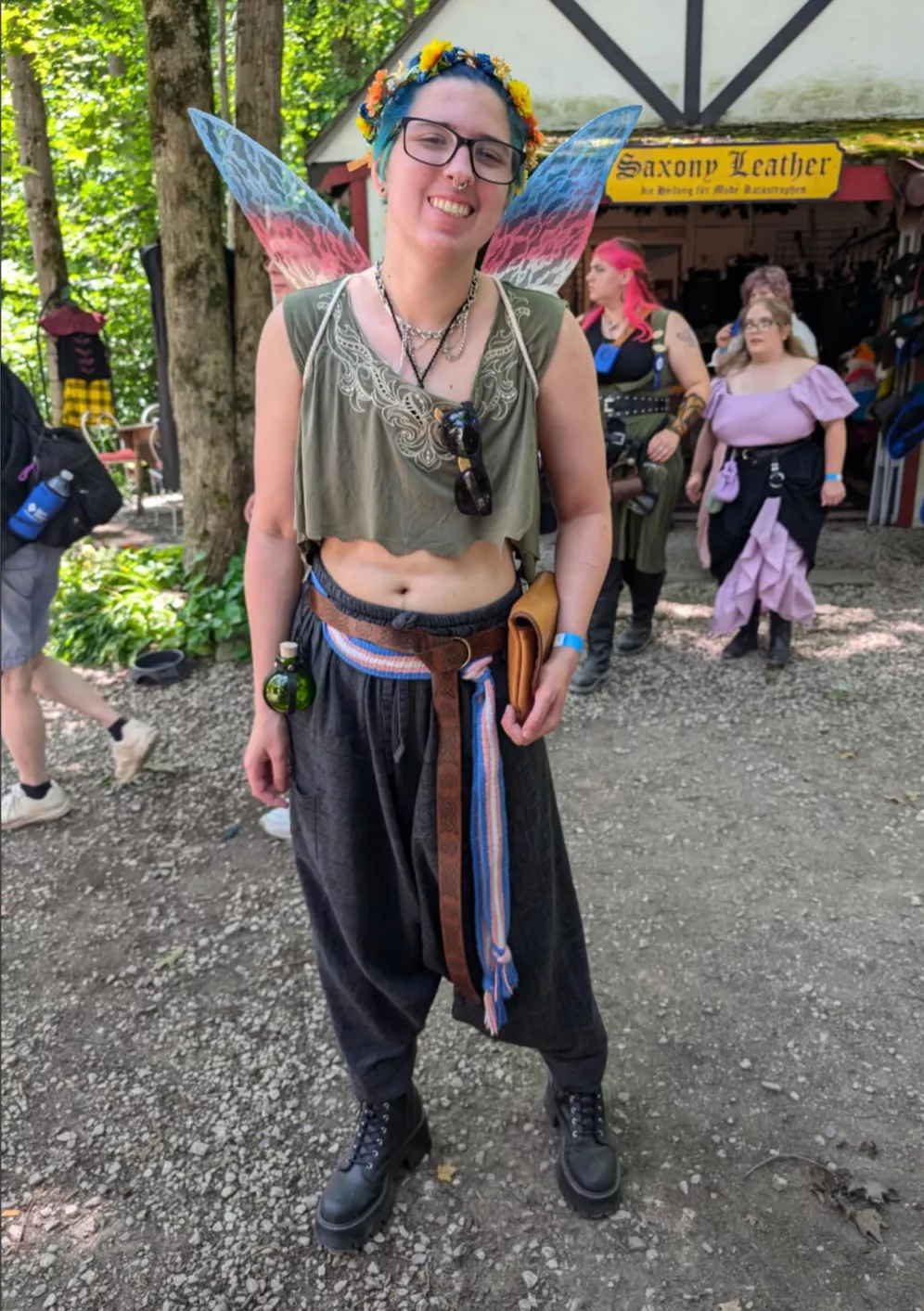 Fun little SFW photo from when I went to the Great Lakes Medieval Fair. 
