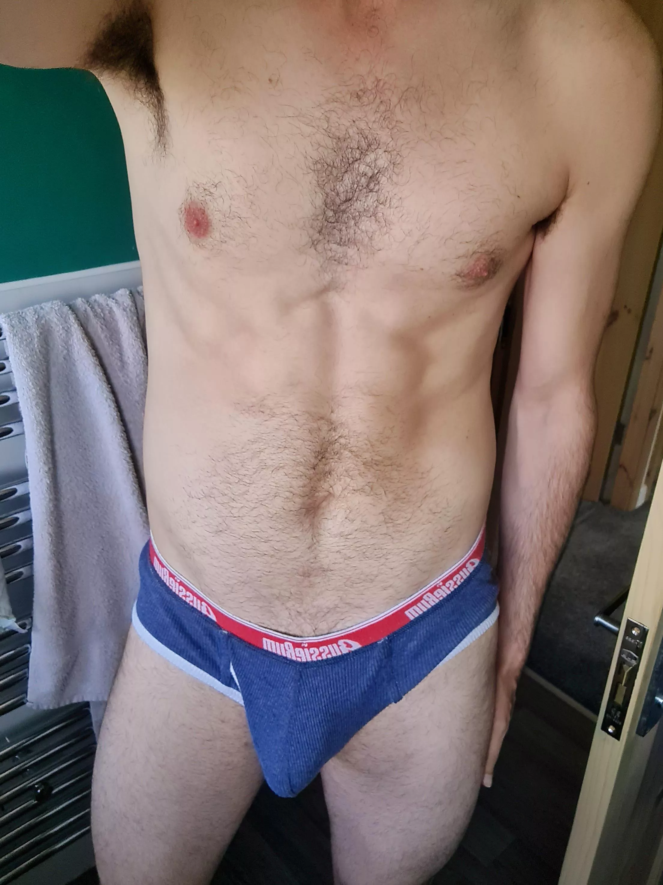 God damn I can't concentrate on ANYTHING today...