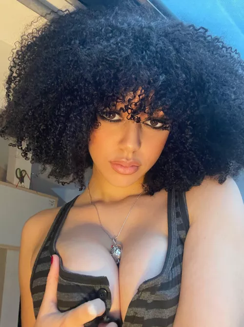 Grab my neck and devour your goth girl babe