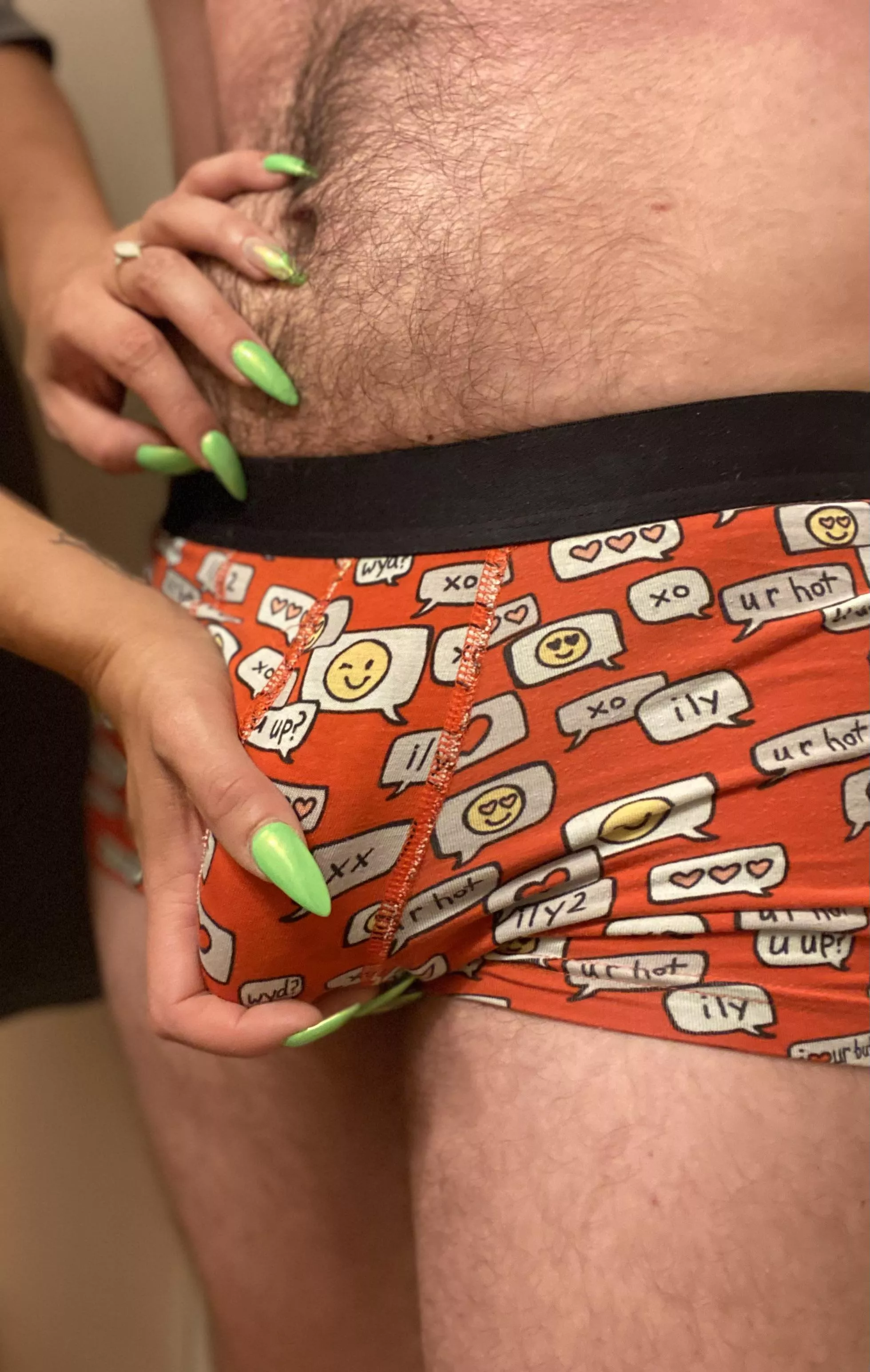 Her nails look so good on it