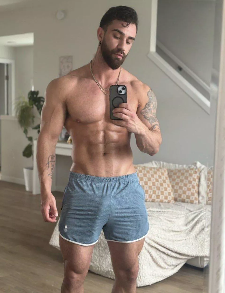 I think blue looks good on me 