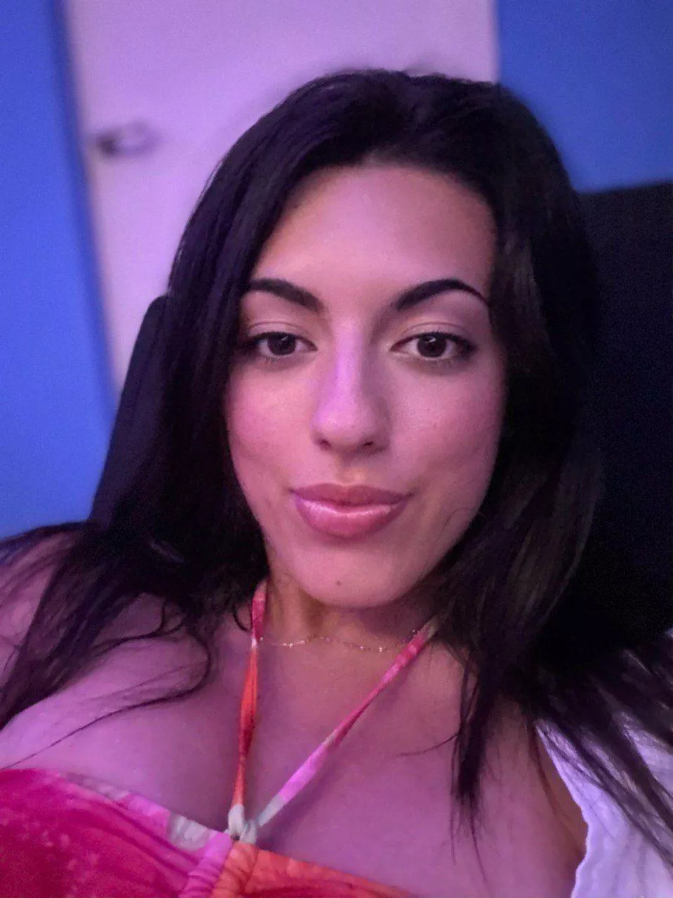 ur eyes on me, im feeling a bit peachy rn