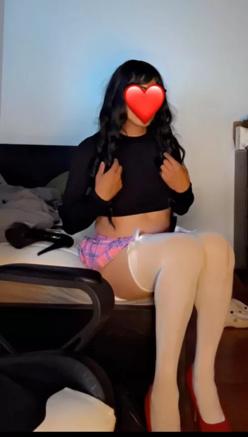 Used to want to be one of the guys getting ready for the girls on the black casting couch.. now I want to be the sitting on it