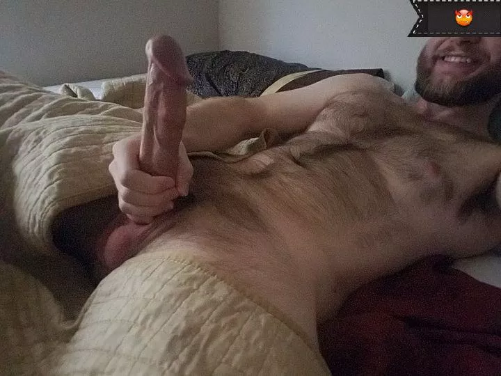 Would you wanna wake up next to this? 😈