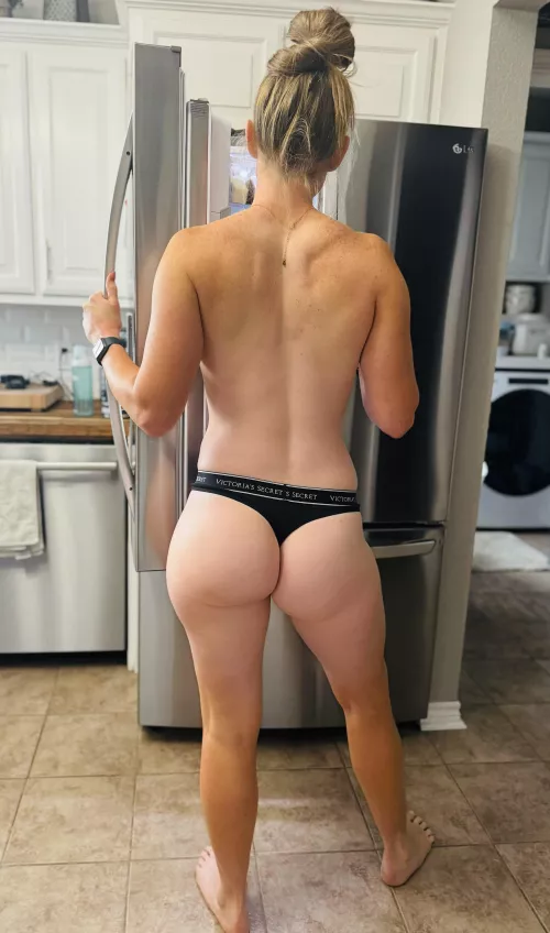 Can I get you a morning snack?💋