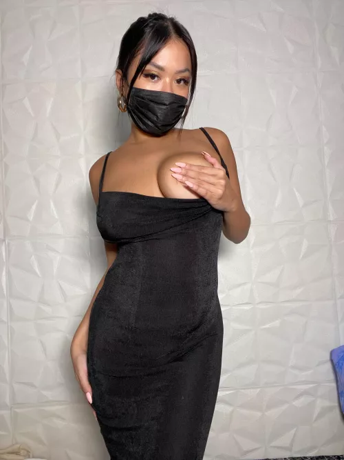 Choose between sucking my nipples or go on a date