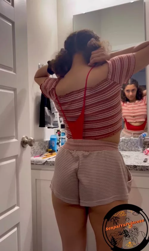 Fashionably Wedgied❣️