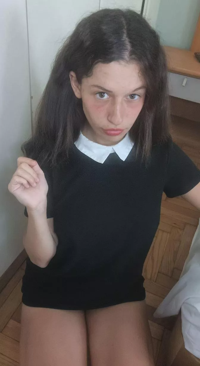 How do I look in my school dress? 😉