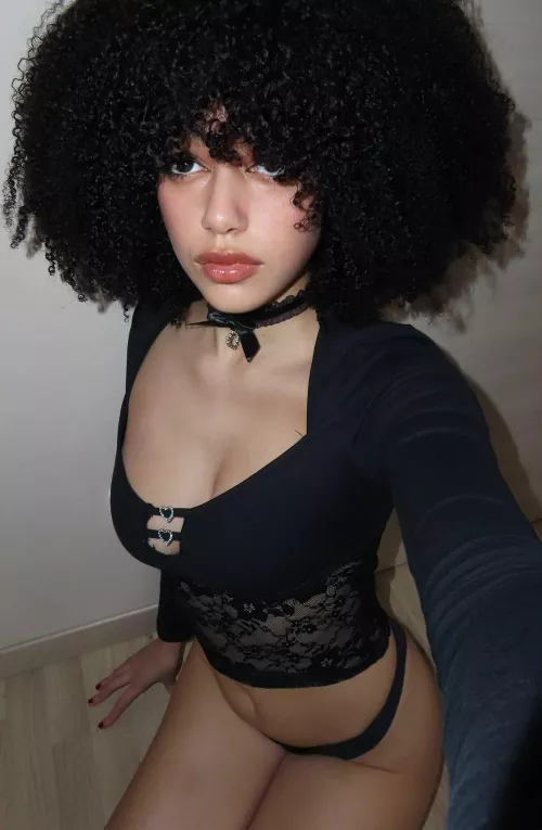 I like this pose, hope you do too