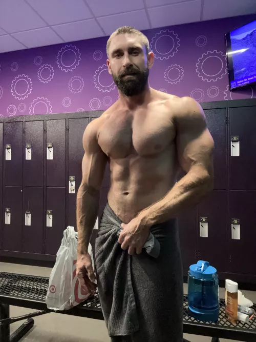 Meet me in the lockers 😉