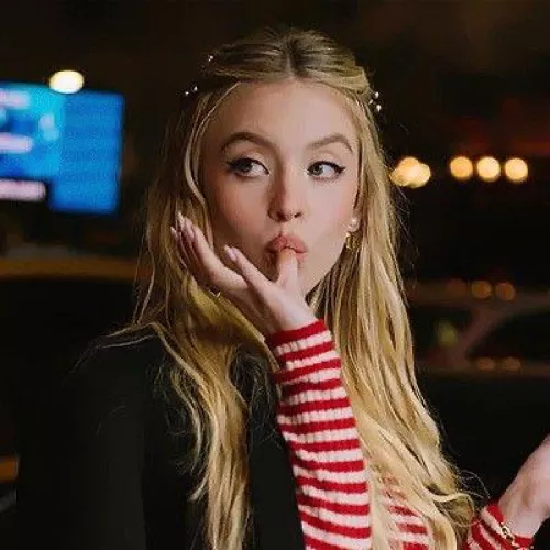 Sydney Sweeney needs sucking
