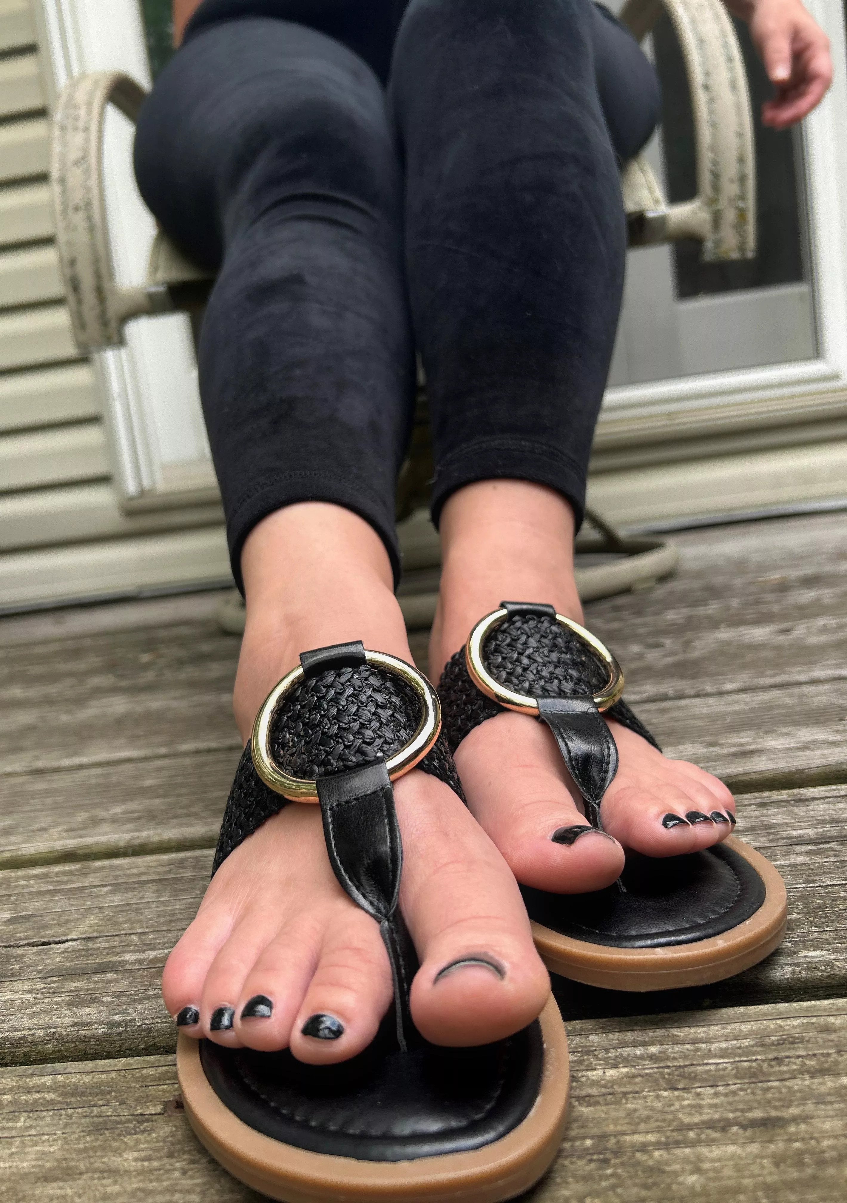 Will you lick the bottom of my feet? 