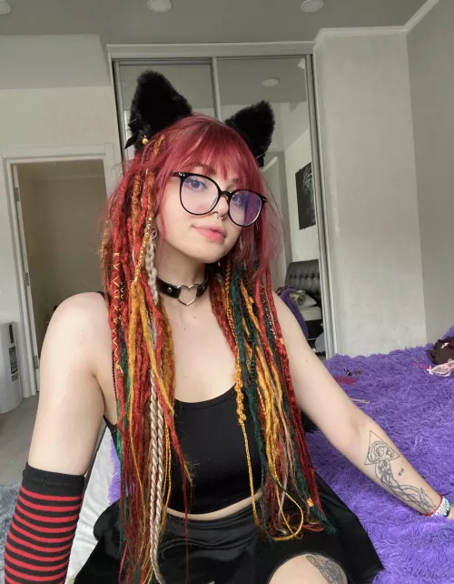 Am I still gorgeous with these cat ears