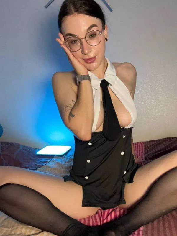 Boss, is this outfit appropriate for my first shift?