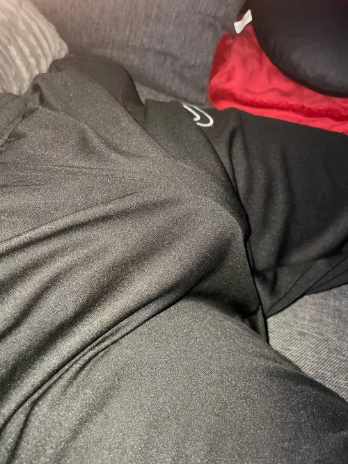 Dm if You’re German 18y